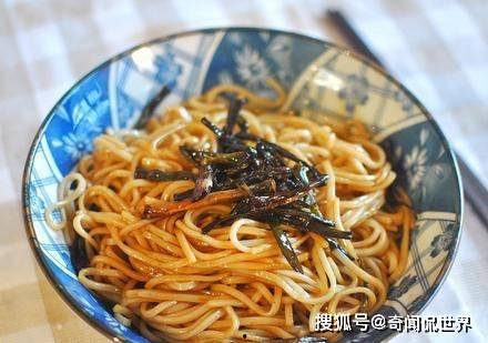 黄磊葱油拌面的做法视频,家常美味，一学就会